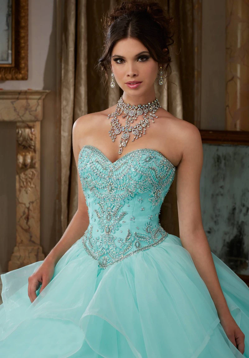 Коралловое платье Quinceanera бальное Стразы Бисероплетение с оборками из органзы