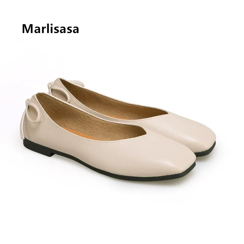 Женские туфли с круглым носком Marlisasa черные офисные на плоской подошве