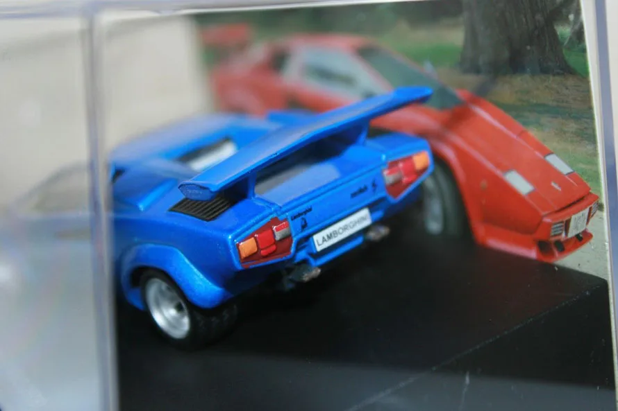 Оригинальная Заводская игрушечная машинка Coutach LP400S в масштабе 1:43 для детей