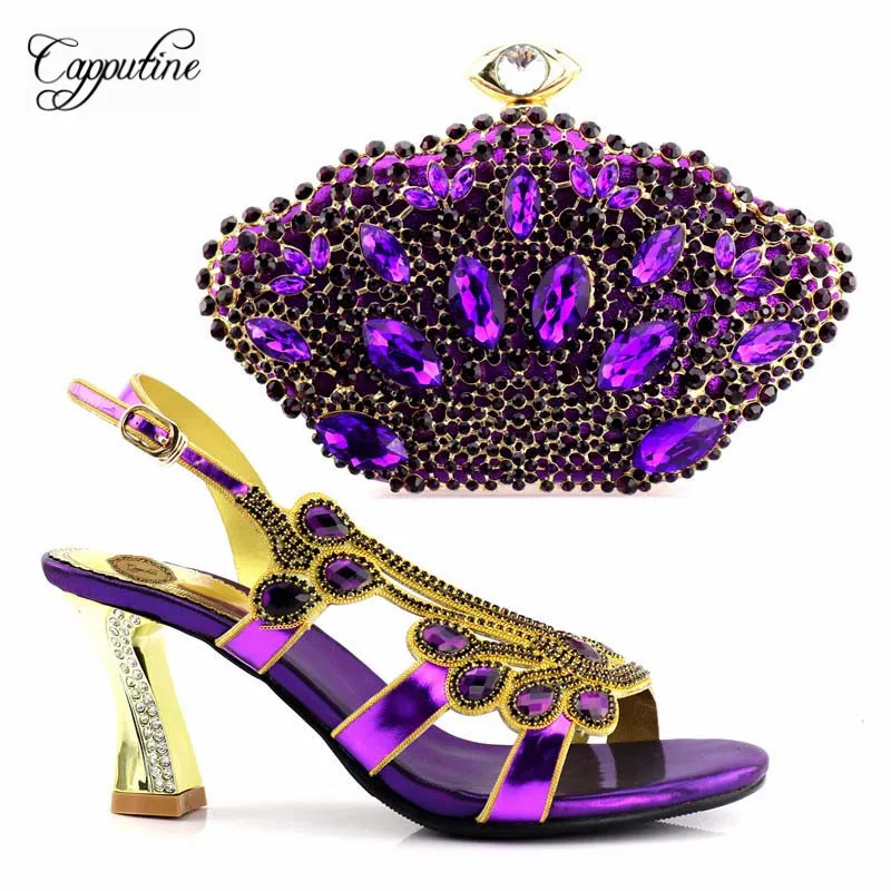 Новейшие синие итальянские туфли и сумки Capputine подходящие к туфлям на высоком