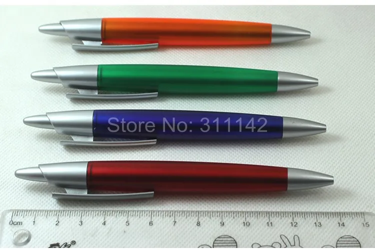Пластиковая рекламная шариковая ручка пластиковая с индивидуальным логотипом |