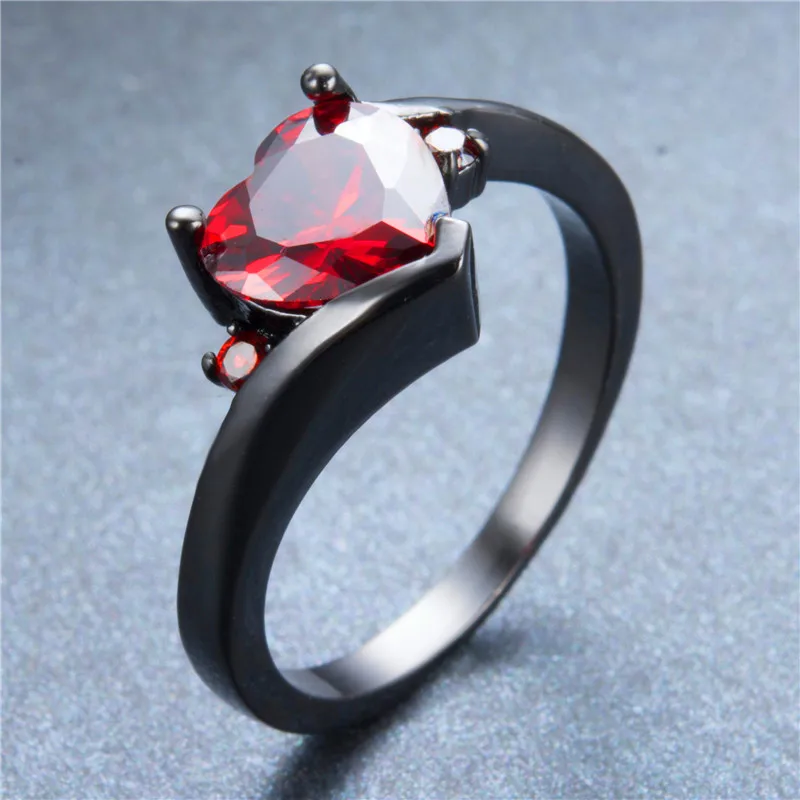 

Cute Female Small Heart Ring Vintage Crystal Black Gold Wedding Rings For Women Promise Black Purple Red White Engagement Ring