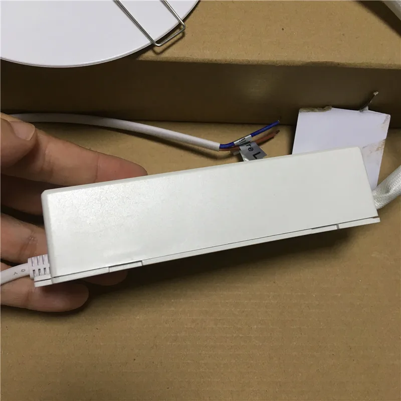 Светодиодный аварийный светильник потолочный с литиевым аккумулятором 2600 мАч