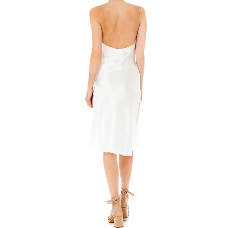 Женское вечернее платье на тонких бретельках с открытой спиной однотонное до