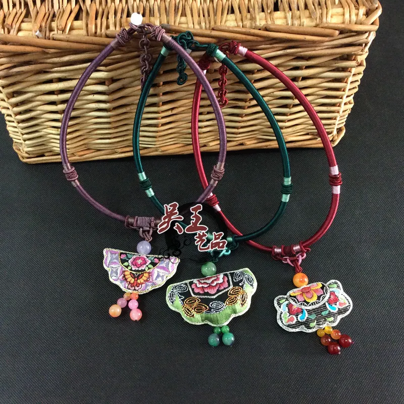 

Handiwork Embroidery Pendant For car For Gifts
