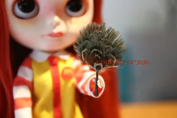 

MINI doll house Chinese Japanese Siwan clay scene with feather fan