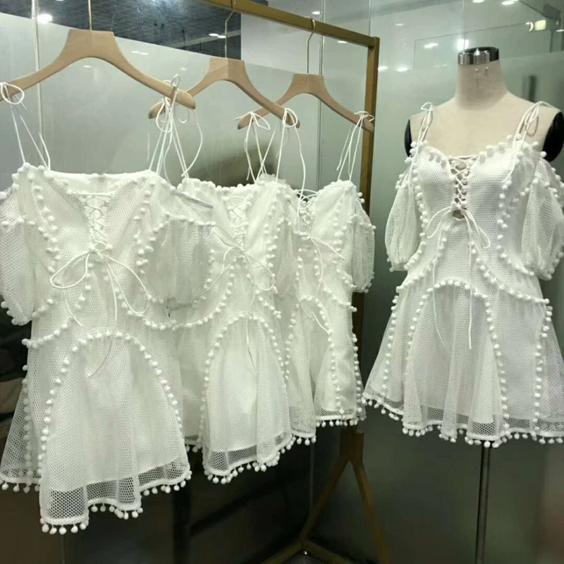 Сексуальное Белое платье с открытыми плечами и помпонами женские роскошные