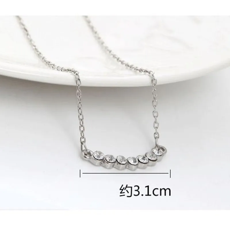 Ожерелье женское с кристаллами и подвеской в виде маленькой звезды CND237 |