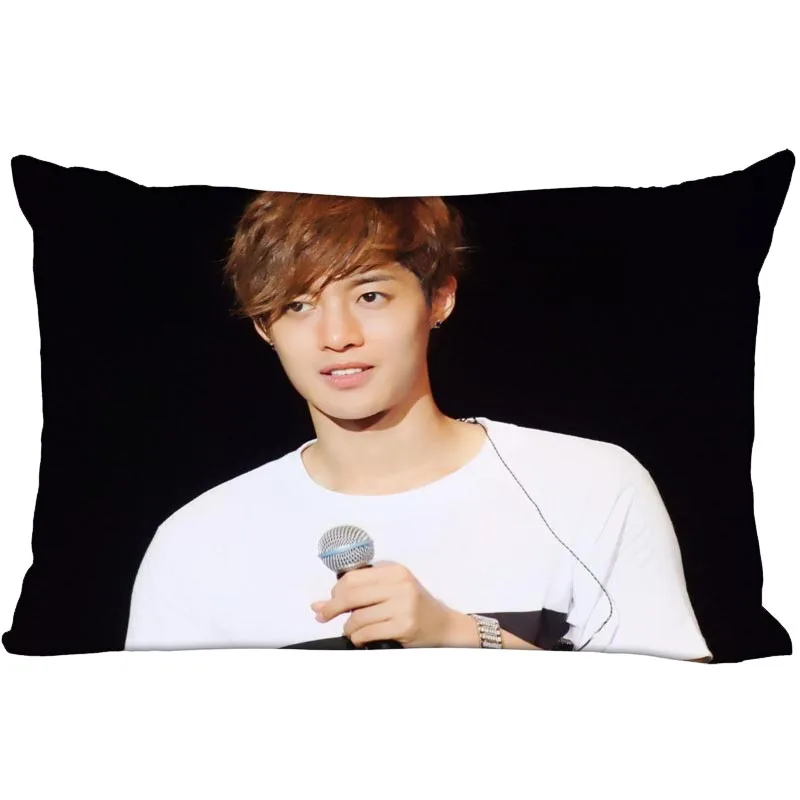 Популярная Корейская атласная наволочка Kim Hyun Joong на заказ 35x45 см (одна сторона)