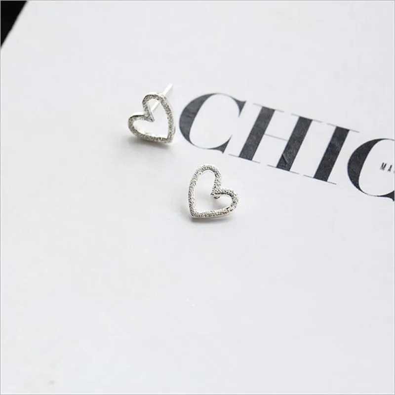 Женские серьги-гвоздики из серебра 100% пробы в форме сердца | Украшения и