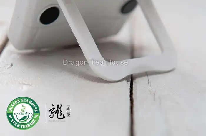 Цифровой таймер с тремя независимыми часами памяти и секундомер линейными