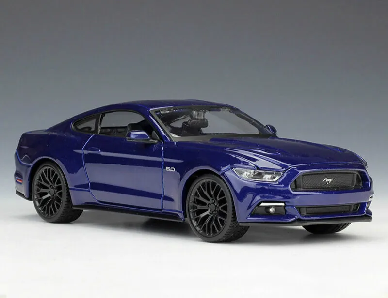 Классическая модель автомобиля из металлического сплава 1:24 игрушка для детей