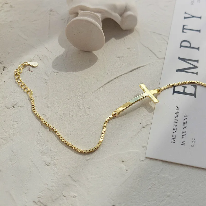 Женский браслет Flyleaf из серебра 925 пробы с крестом 18-каратного золота | Украшения и