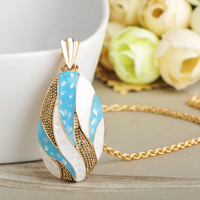 

Blucome New Dubai Style Blue Abalone Shell Round Pendant Gold Color Necklace Women Lady Jewelry Wedding Party Accessories Gifts