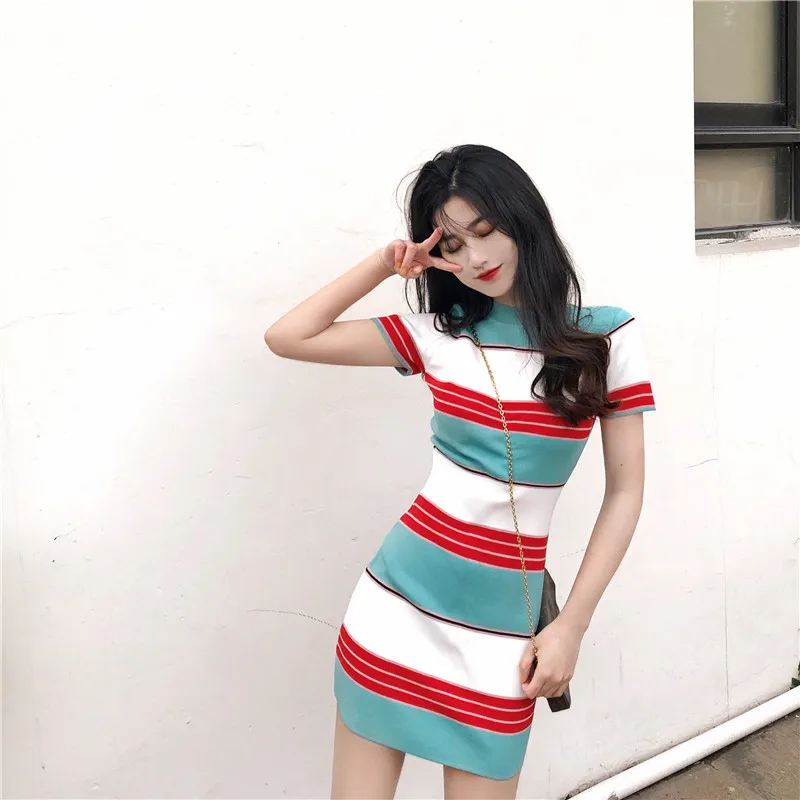 Женское трикотажное платье в полоску повседневное облегающее Корейском стиле