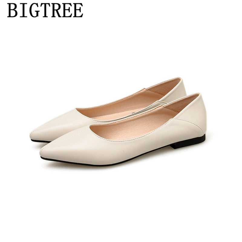 Туфли женские кожаные заостренный носок плоская подошва лоферы без застежки