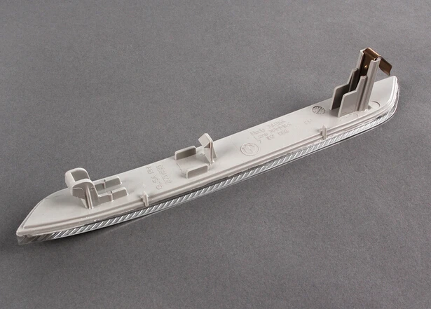 

Front Right side Marker Reflector for BMW X5 E70 X6 E71 2007-2014 63147187088