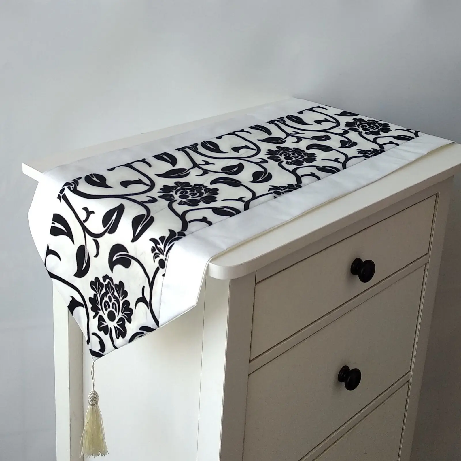 2019 Новинка Лидер продаж С бахромой и цветочным узором атласные настольные