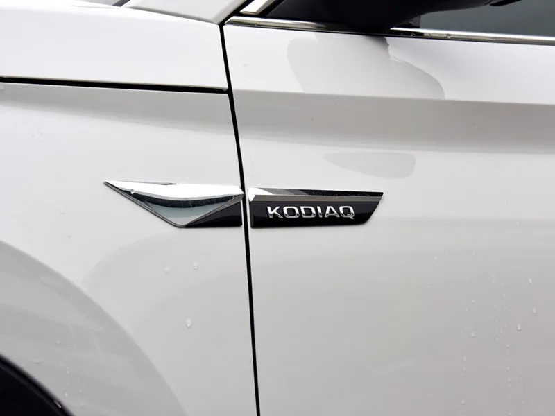 Для skoda kodiaq 2017 2018 г. оригинальный значок-эмблема для боковых крыльев и дверей |