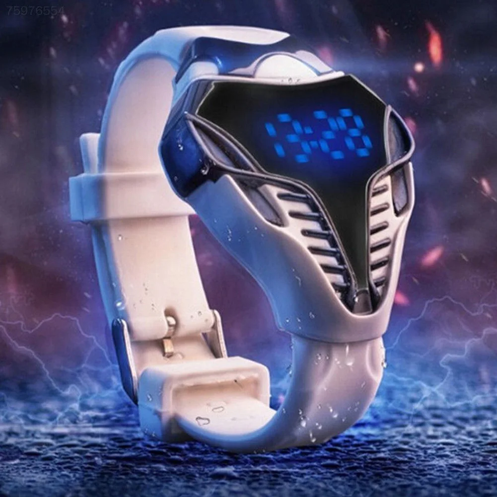 Часы наручные силиконовые с треугольным циферблатом и календарем спортивные