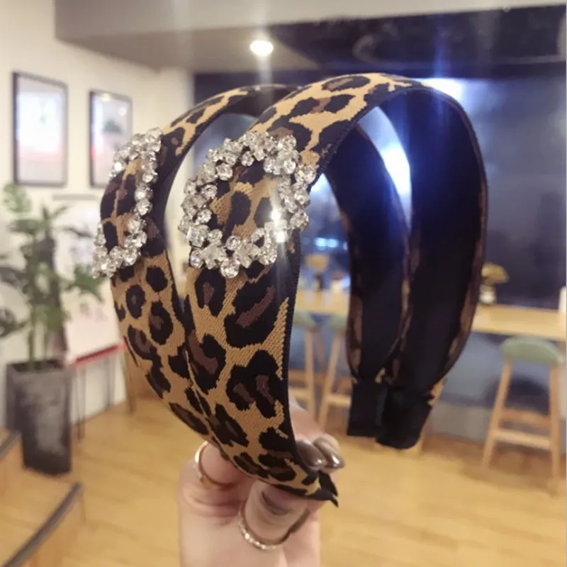 

New high-end hair accessories Korean version of the leopard-print diamond super flash board wide-brimmed headband headband women