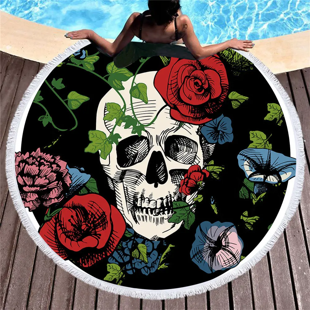Круглое пляжное полотенце из микрофибры с принтом черепа цветами и кисточками
