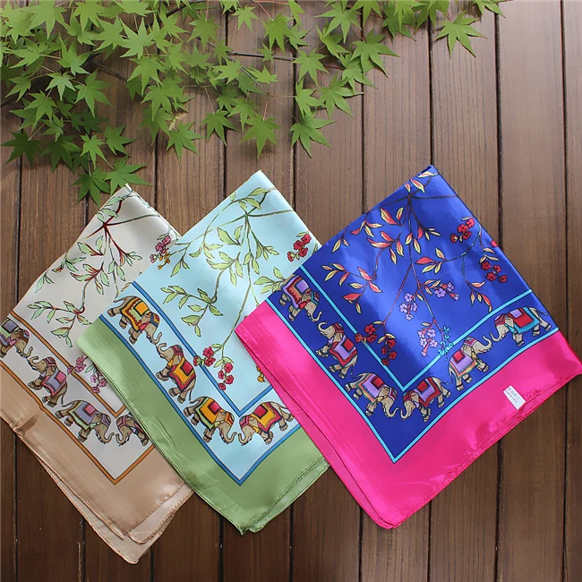 Женский квадратный шарф с принтом дерева и листьев 60 х60 см |