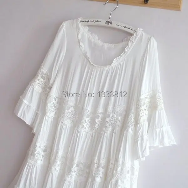 Винтажное кружевное платье с цветочной вышивкой белое повседневное в стиле бохо