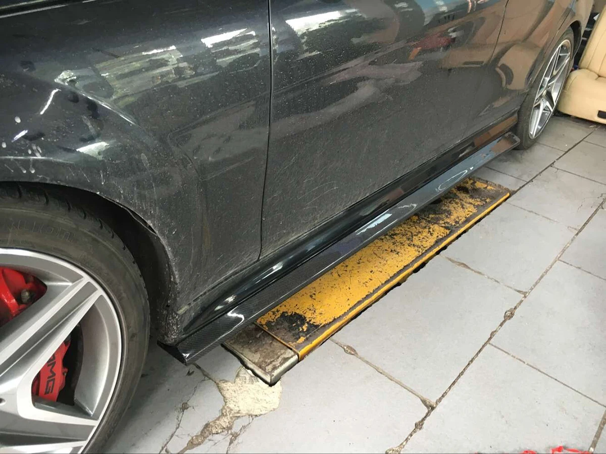 W204 C63 углеродное волокно боковое расширение юбка для Benz W204 4 Двери Седан C180 C200 C260 C63 Amg 12-14
