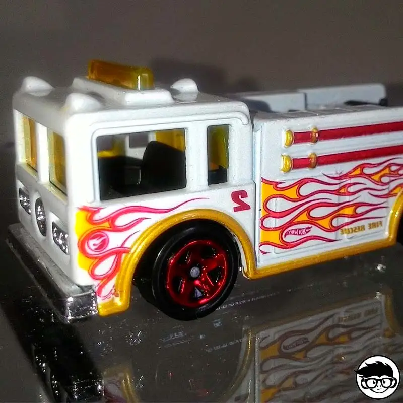 Hot Wheels Fire Eater HW City 19/250 2013 Длинная карта охоты за сокровищами|Настольный футбол| |