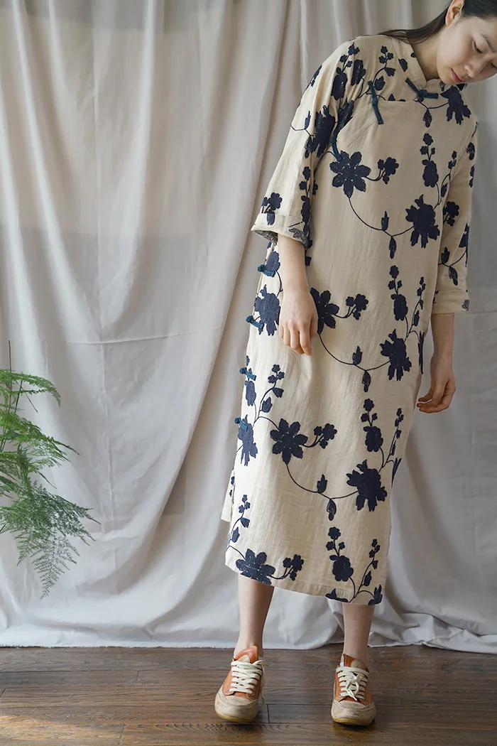 Johnature женское винтажное платье Cheongsam с вышивкой и стоячим воротником весеннее Новое Оригинальное женское хлопковое китайское платье с пуговицами