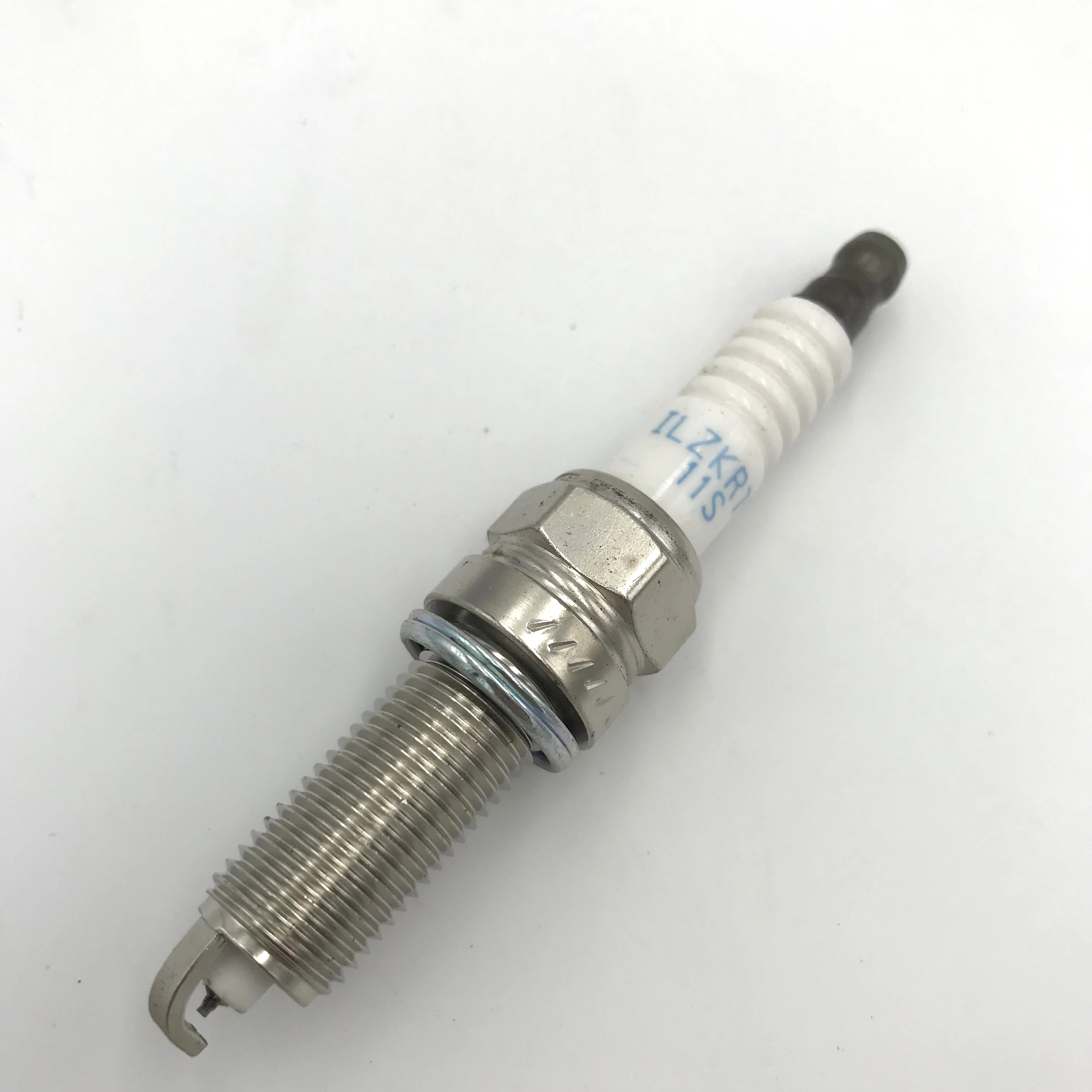 Свеча зажигания 12290-R48-H01 ILZKR7B-11S 10 шт./лот иридиевая для Civic Accord Crosstour Crv ILZKR7B11S |