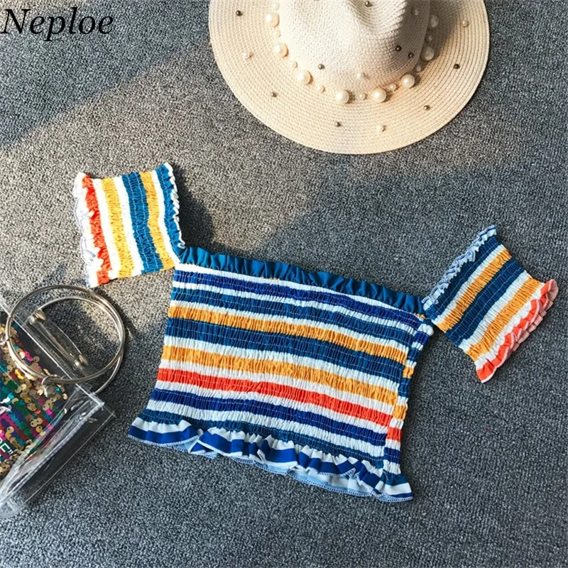 Женская короткая футболка в радужную полоску Neploe облегающая эластичная с
