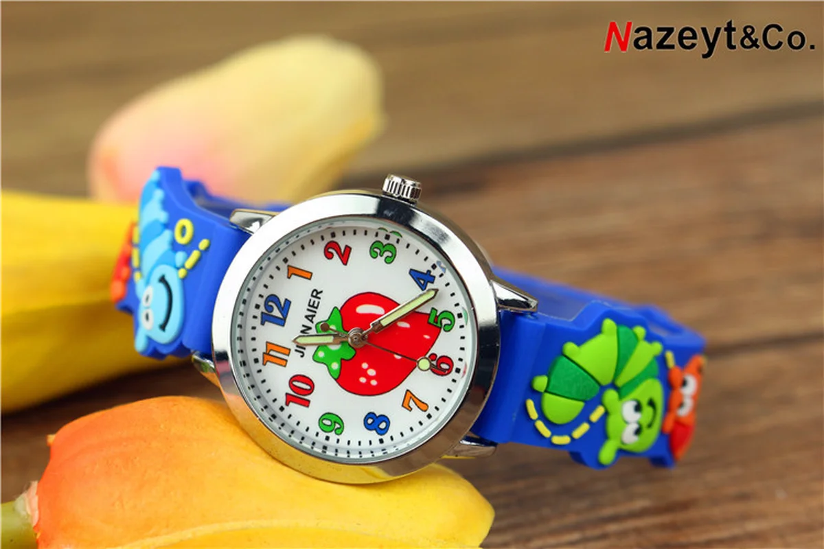 

The new children's fruit strawberry graphics 3 d silicone jelly watch male girl luminous pointer quartz watch
