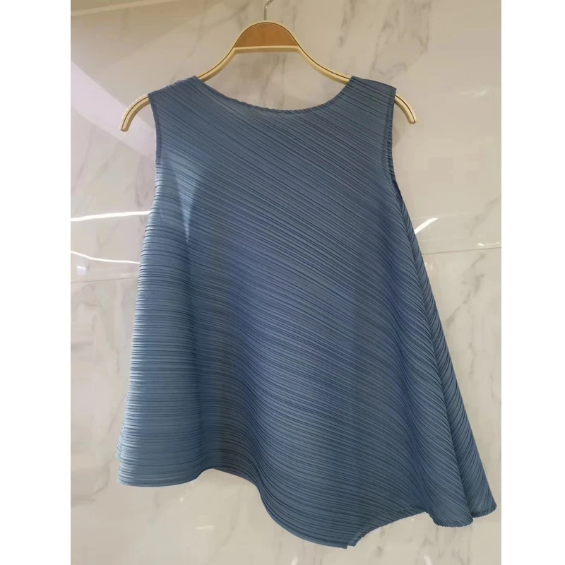 

Changpleat 2019 summer New loose irregular Women T-shirt Tops Miyak Pleated Fashion irregular sleeveless Solid Female T-shirts