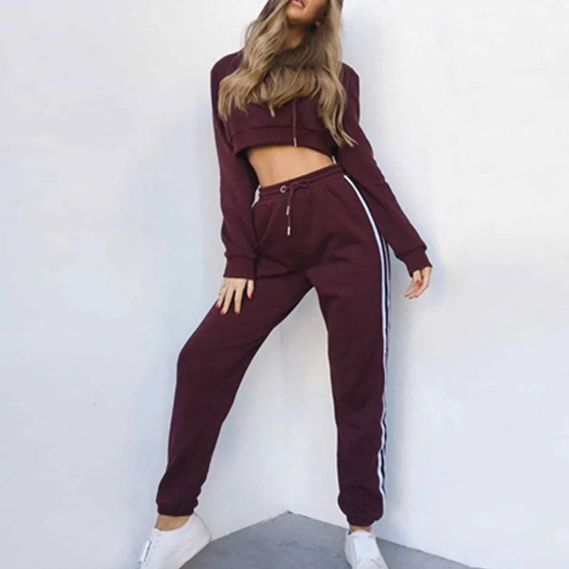 Костюм спортивный женский из 2 предметов толстовка с капюшоном укороченный топ