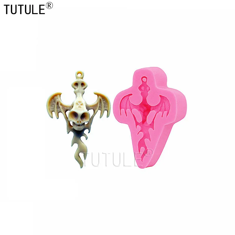 

Flame skull cross mold,Silicone Rubber Flexible Food Safe Mold- resin, candy, chocolate, fondant,resin polymer clay mold