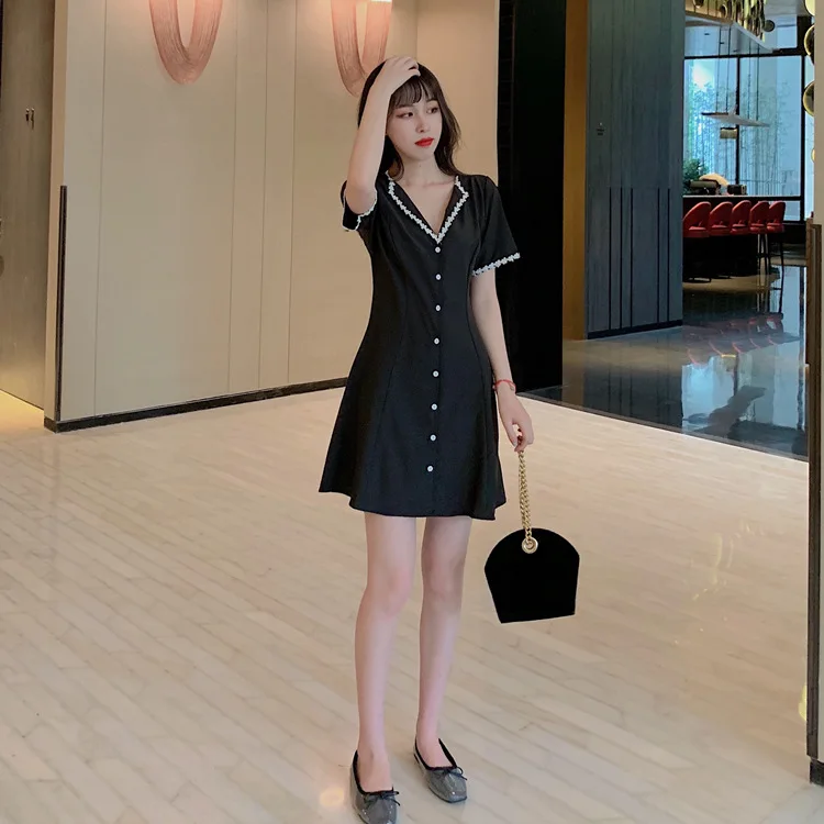 Светильник темпераментом небольшой чистый и свежий тонкий цвет кружевное платье