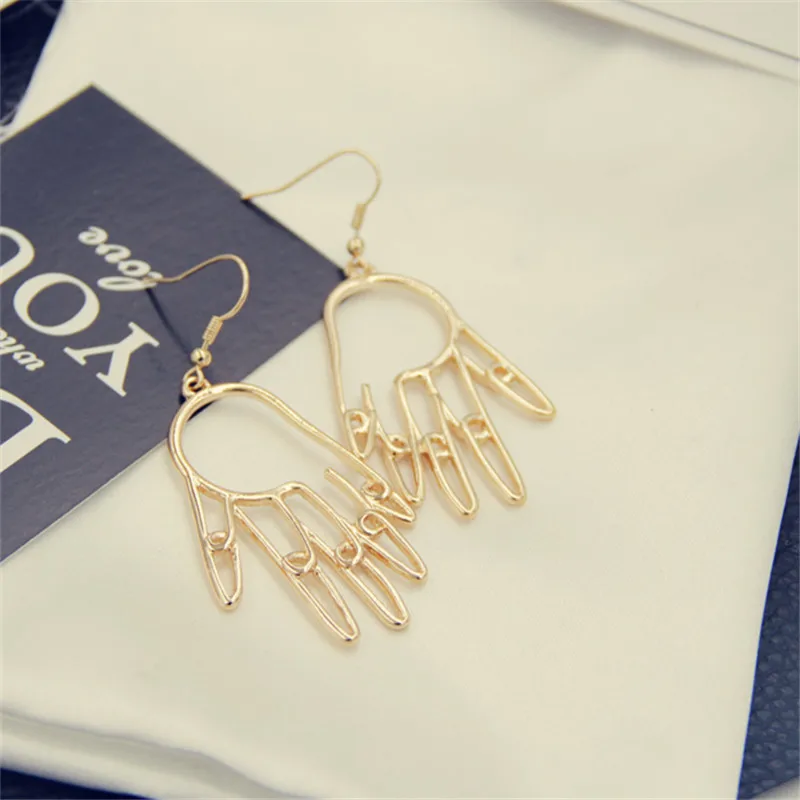 

Unique individual character small accessories handmade earrings alloy material The female ear earrings ear hole