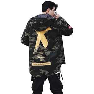 Новинка весны камуфляжная куртка Для мужчин пальто Хай-стрит ленты лоскутное Для мужчин куртка-бомбер пилот летная куртка Прямая доставка ABZ187