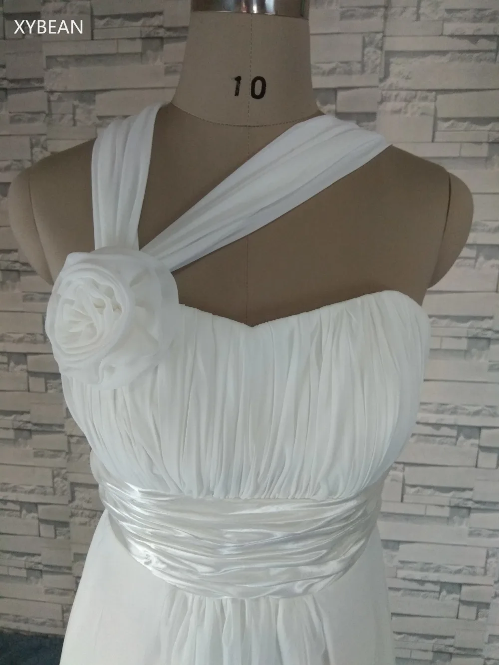 Новое пляжное платье на бретельках ручной работы с цветами из шифона белого