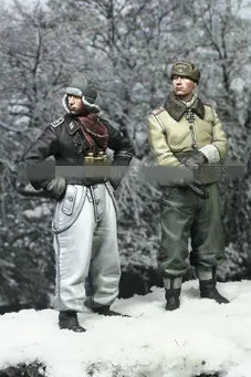 

1/35 Resin Figure Model Kits WW2 German soldierS Winter Unassembled unpainted