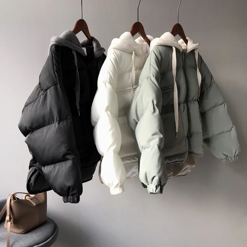 Женская зимняя одежда из хлопка, новинка, корейское однотонное короткое пальто с капюшоном, утолщенная Съемная шапка X426