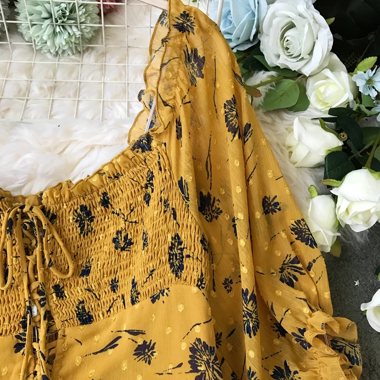 Женское платье с высокой талией летнее облегающее без бретелек принтом в стиле