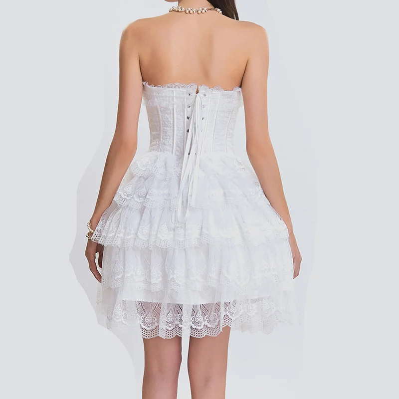 Женское платье-корсет белая сатиновая с цветочным кружевом рюшами в