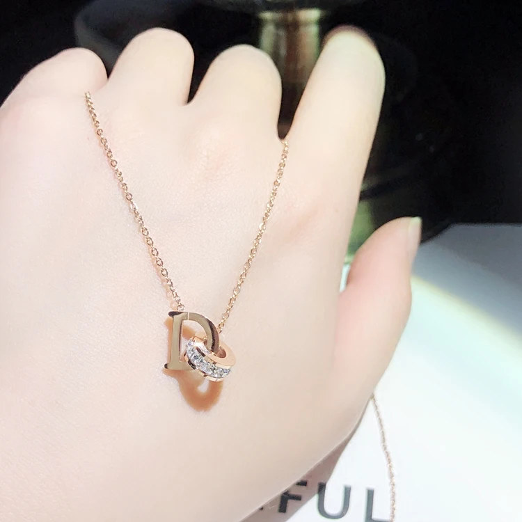 

YUN RUO 2018 Rose Gold Color AAA Zircon D Letter Pendant Necklace Fashion Titanium Steel Woman Jewelry Prevent Fade & Allergic