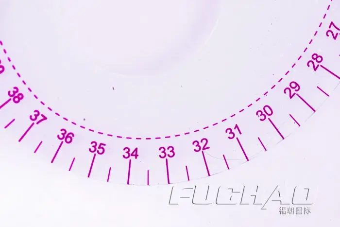 Пластиковая изогнутая линейка специальная для одежды 6040 40 используемая