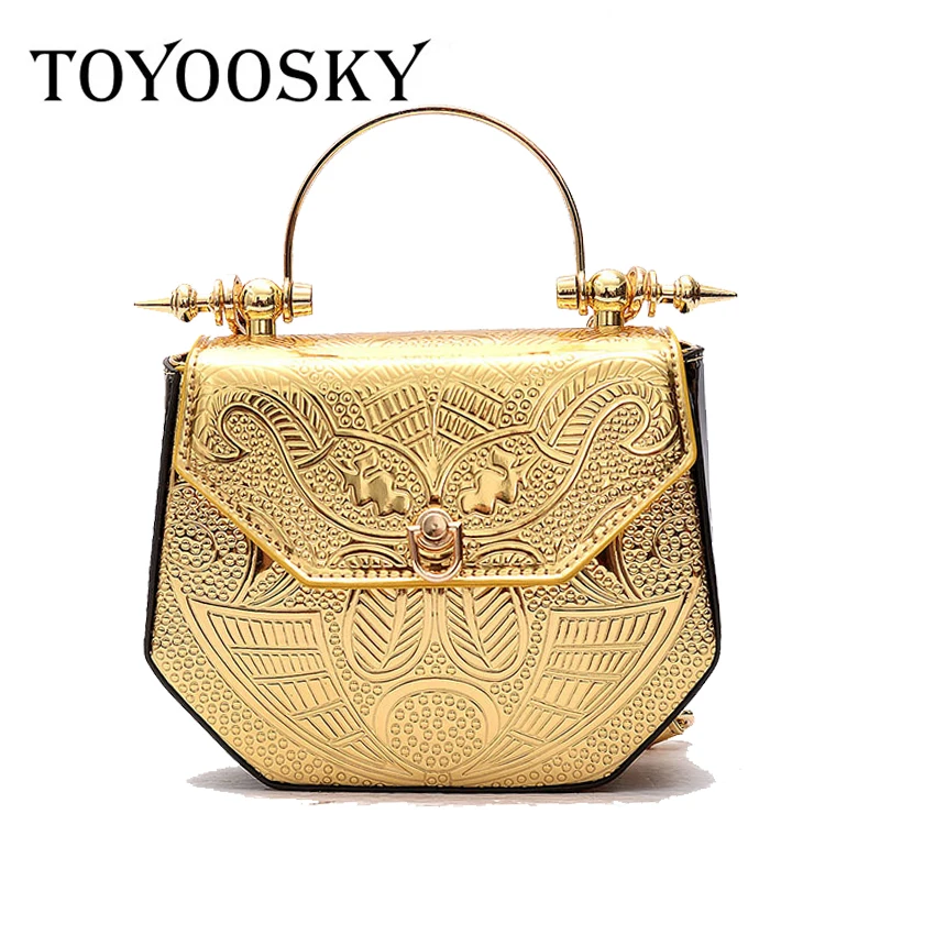 Дизайнерская сумка TOYOOSKY 2017 креативная из лакированной кожи и металла рельефная