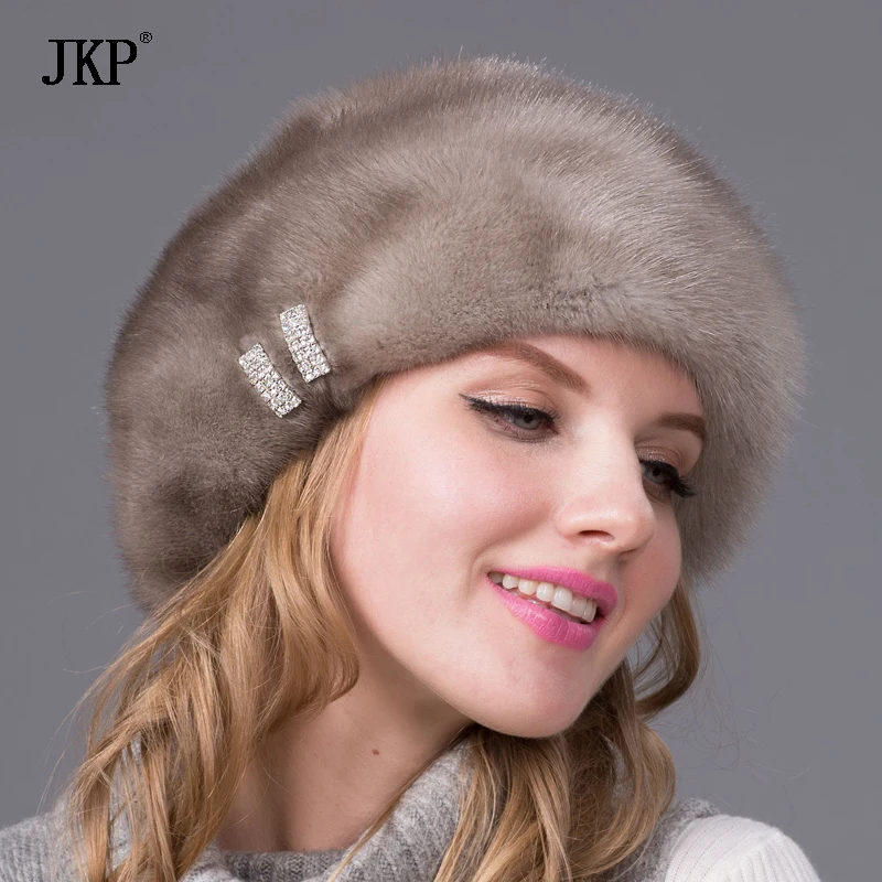 Рисунок 6 - Шапки из натурального меха норки