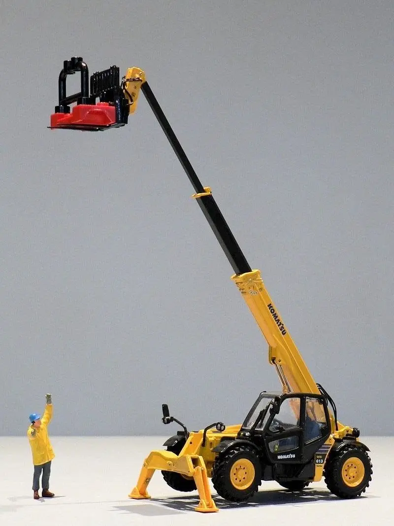 

Коллекционная модель из сплава 1:50 весы KOMATSU WH613 телеобработчик с вилками для поддонов инженерное оборудование литье под давлением игрушечный режим подарок UH8002